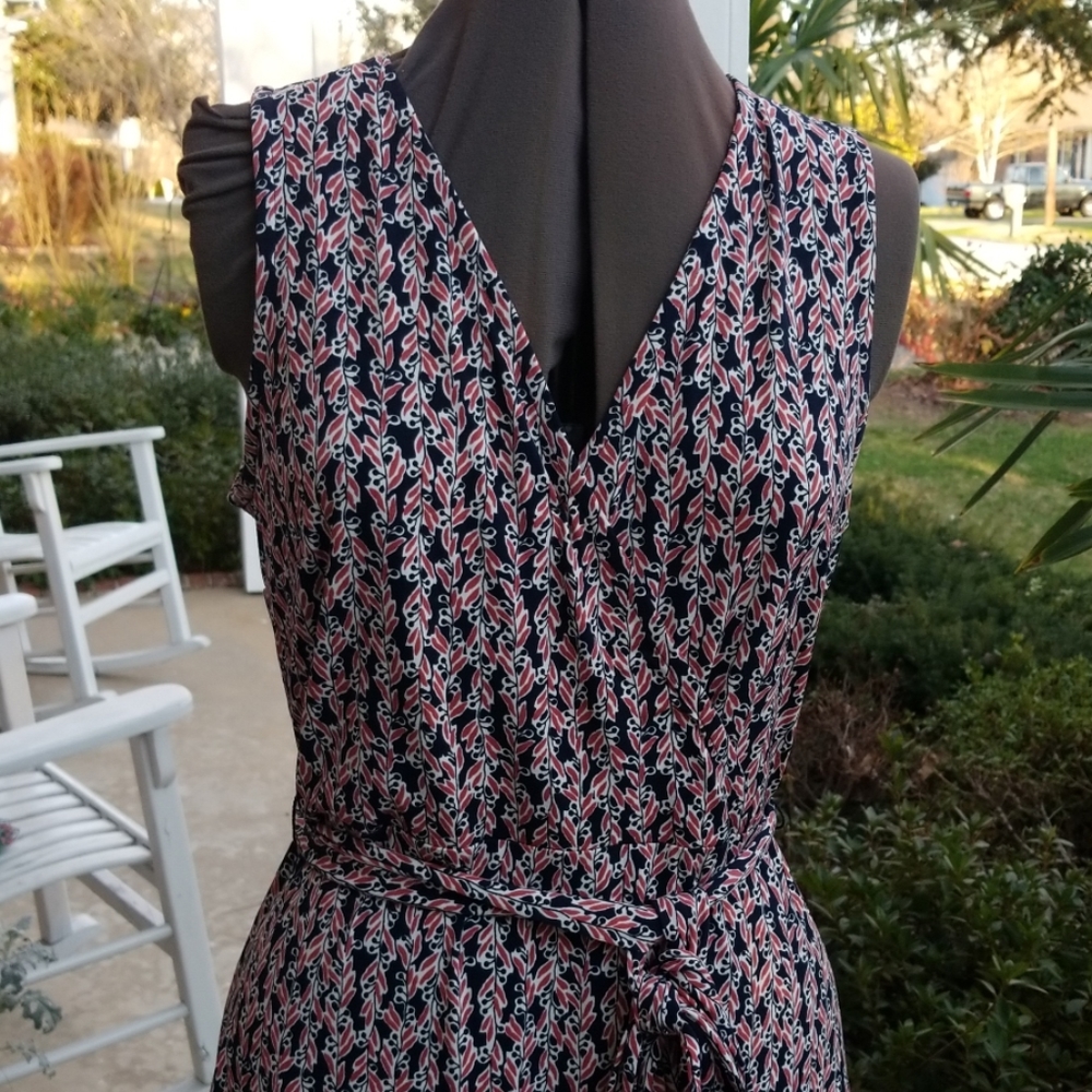 Loft Cross over Slimming Dress